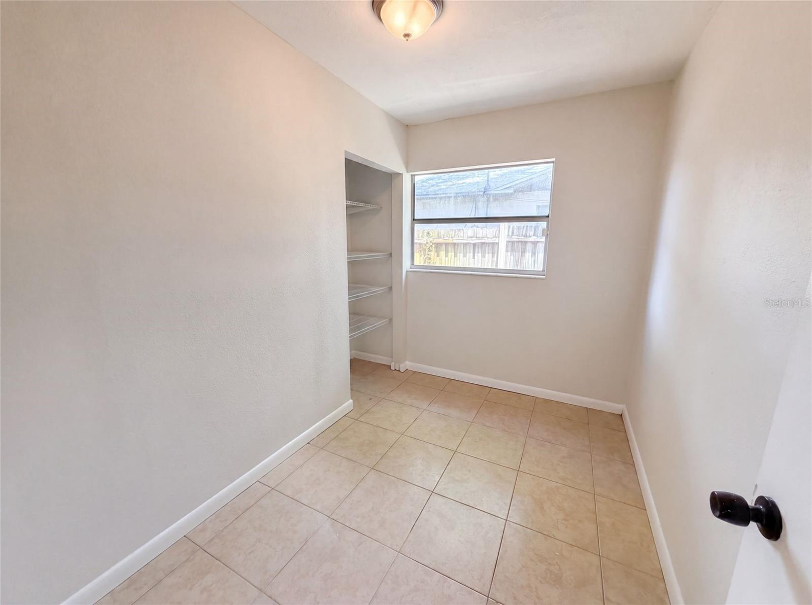 7018 LYNWOOD DR — photo 11
