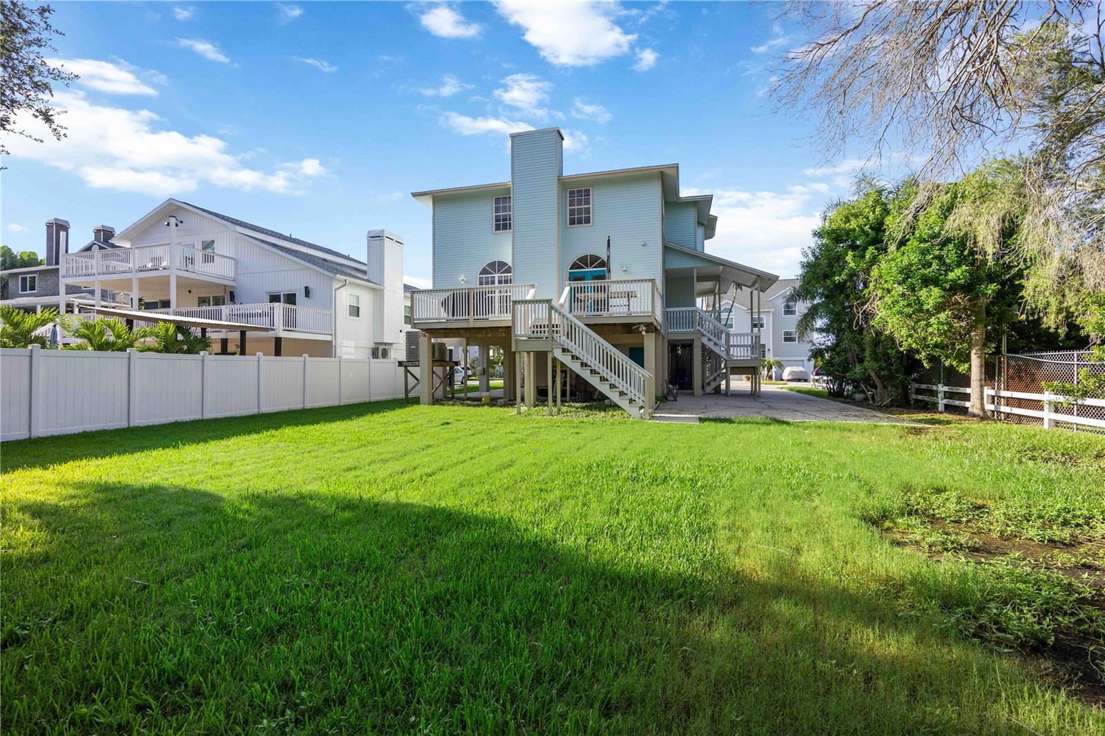 13951 HARBOR VIEW DR — photo 27
