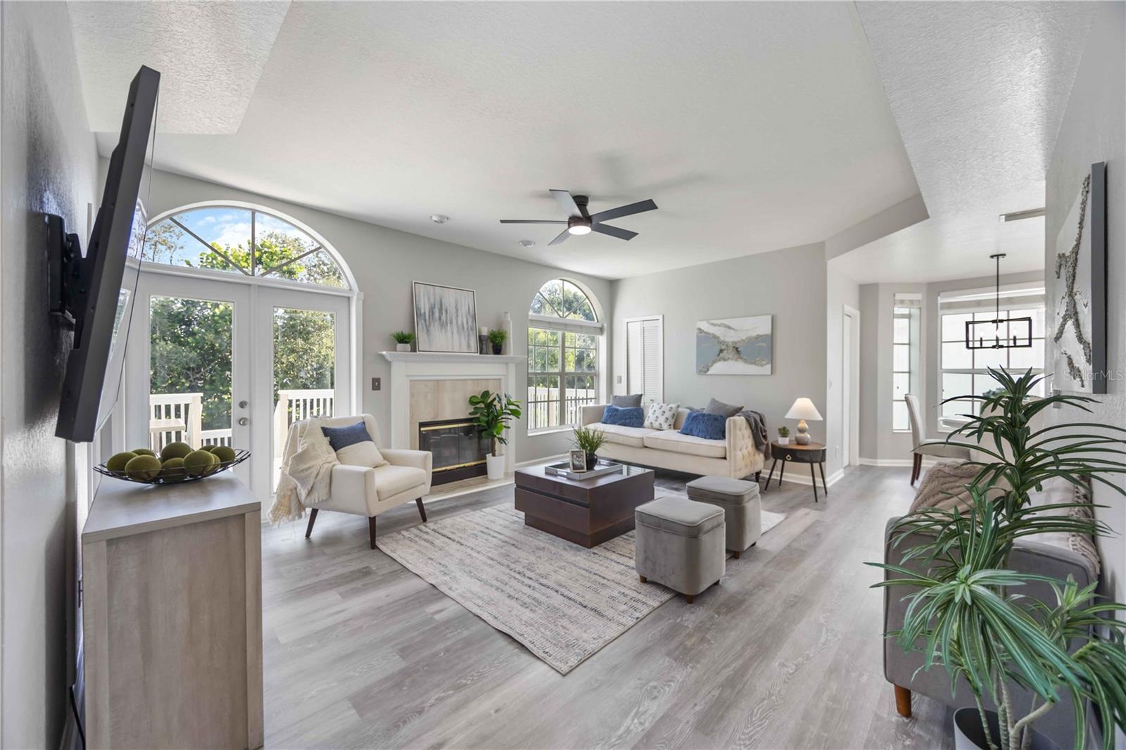 13951 HARBOR VIEW DR — photo 2