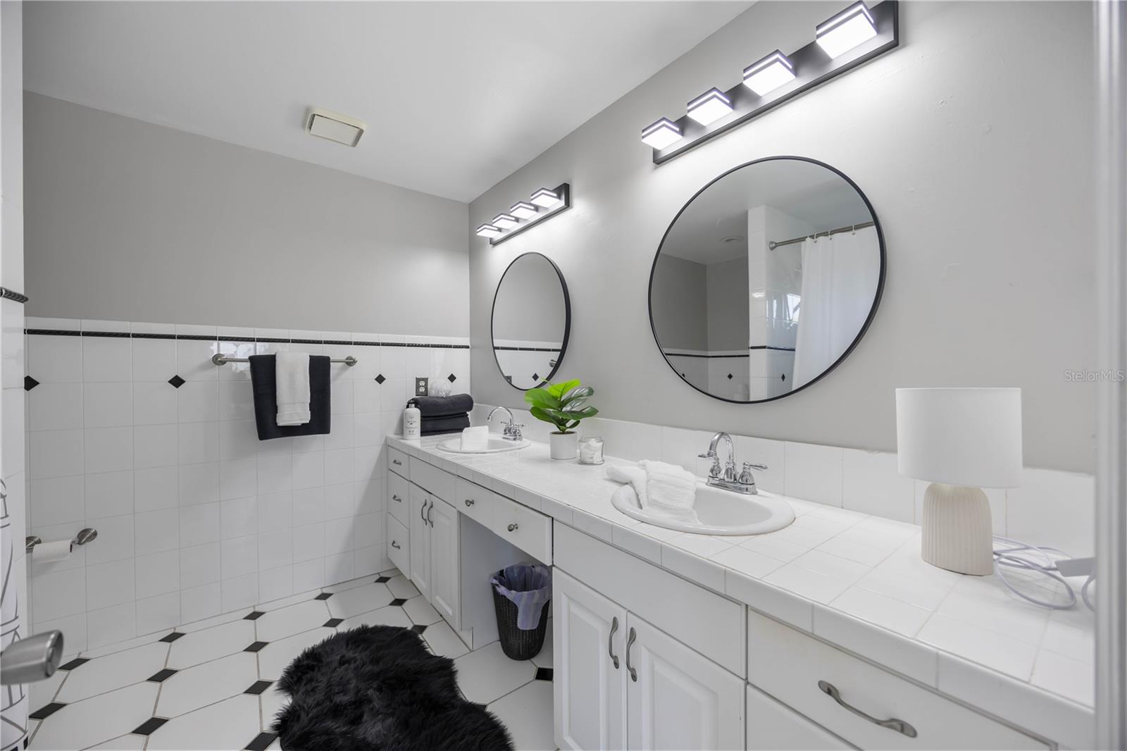13951 HARBOR VIEW DR — photo 21