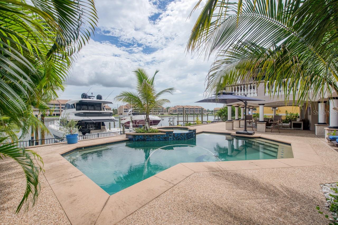 6113 PASADENA POINT BLVD — photo 79