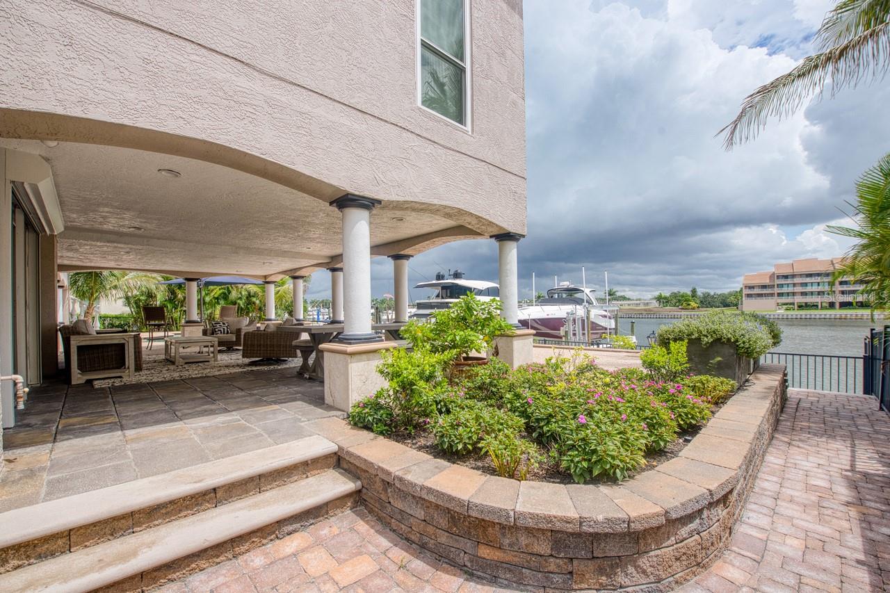 6113 PASADENA POINT BLVD — photo 85