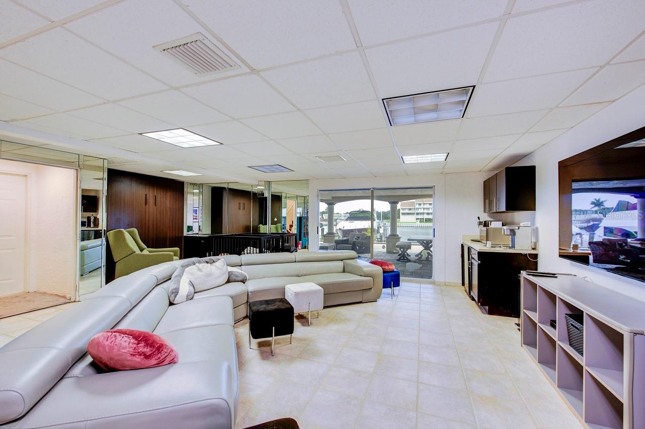 6113 PASADENA POINT BLVD — photo 71