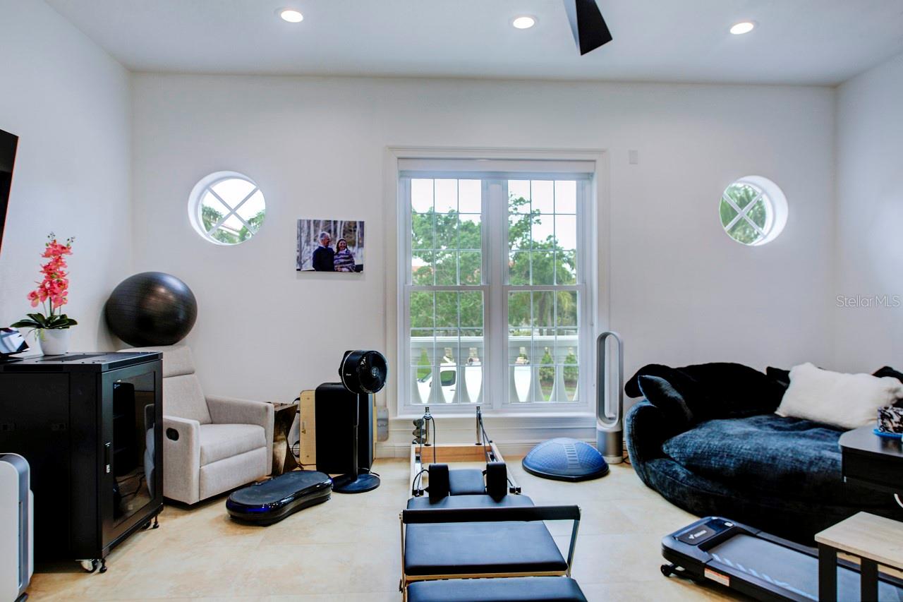 6113 PASADENA POINT BLVD — photo 31