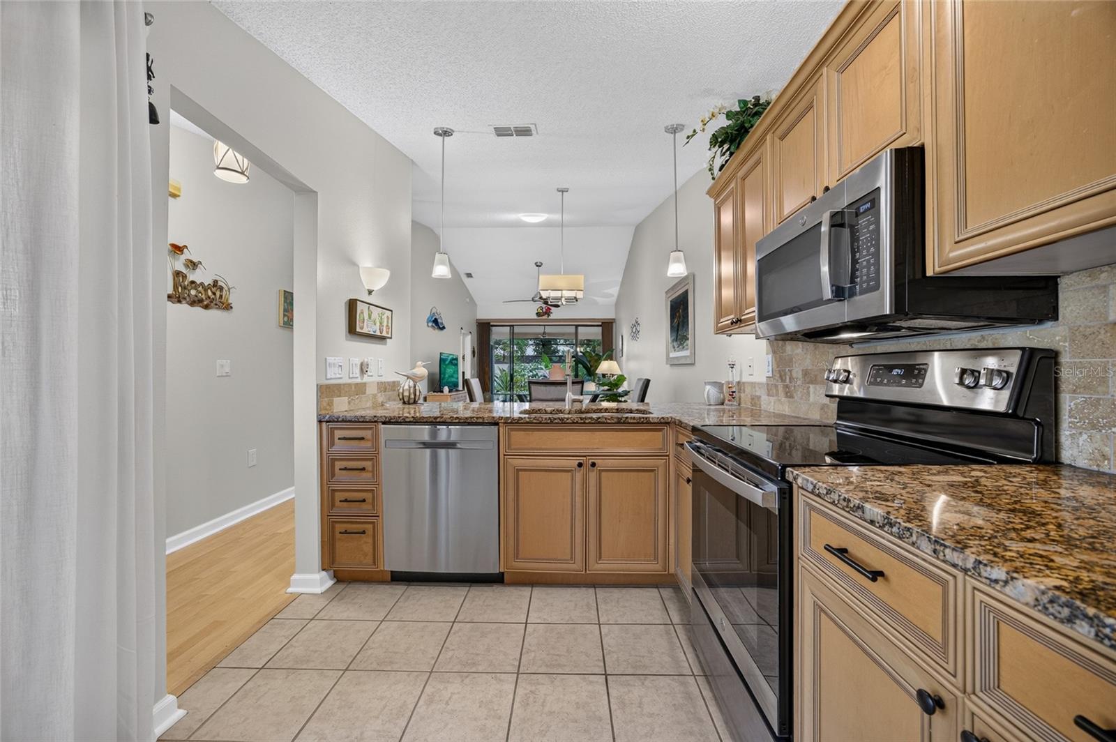 4307 PARK LAKE TER N — photo 10