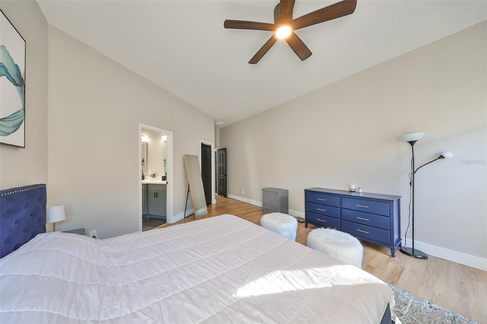 9309 HAMPSHIRE PARK DR — photo 25
