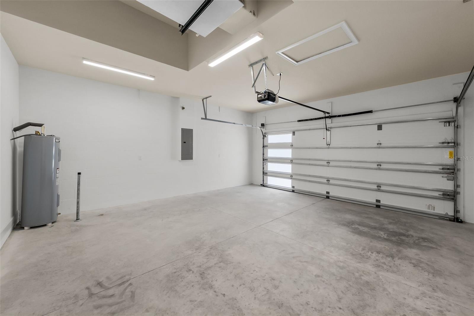 207 ATHENIAN WAY — photo 100