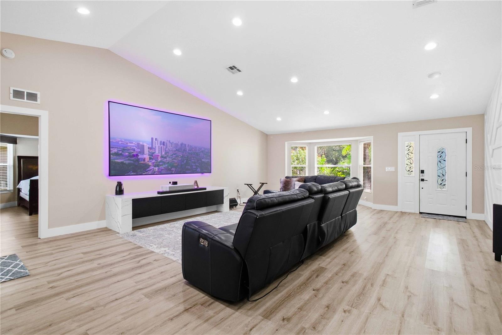5833 CARRIAGE DR — photo 5