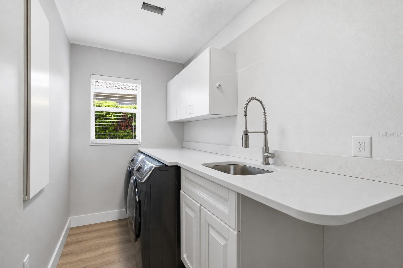 5833 CARRIAGE DR — photo 20