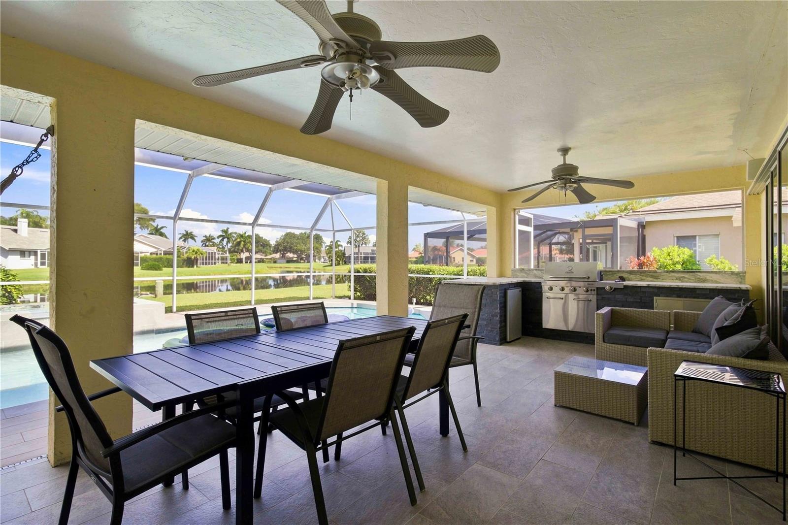 5833 CARRIAGE DR — photo 24