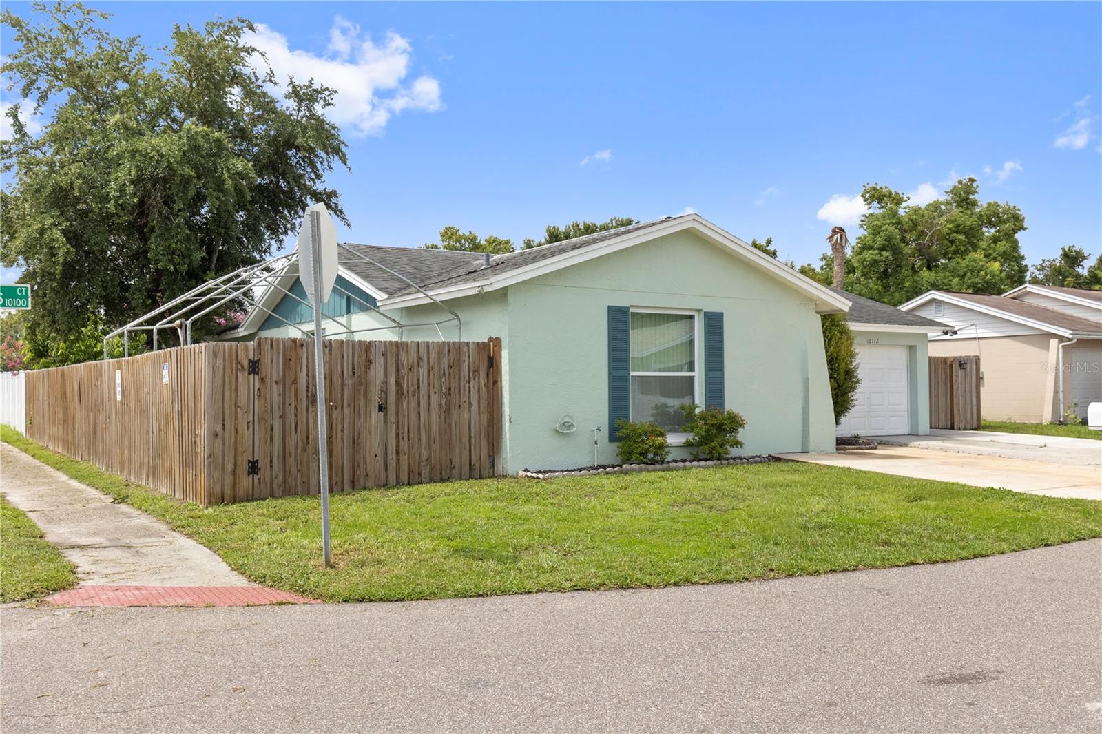 10112 ENCHANTED OAKS CT — photo 2