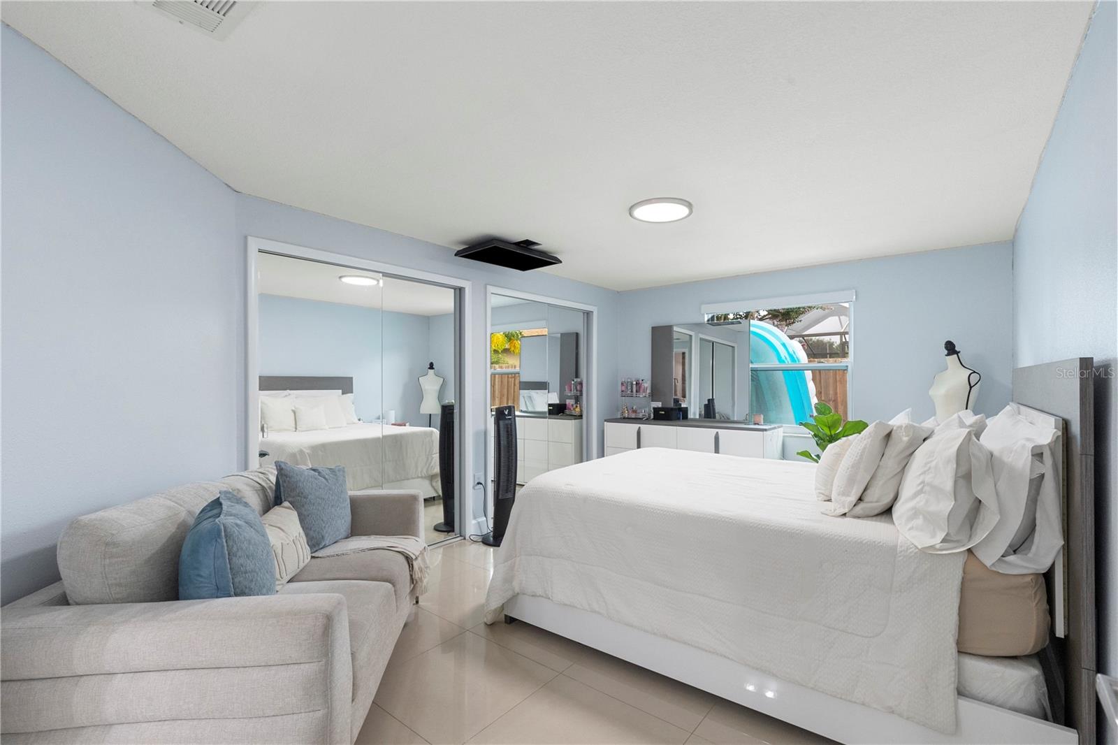 10112 ENCHANTED OAKS CT — photo 9