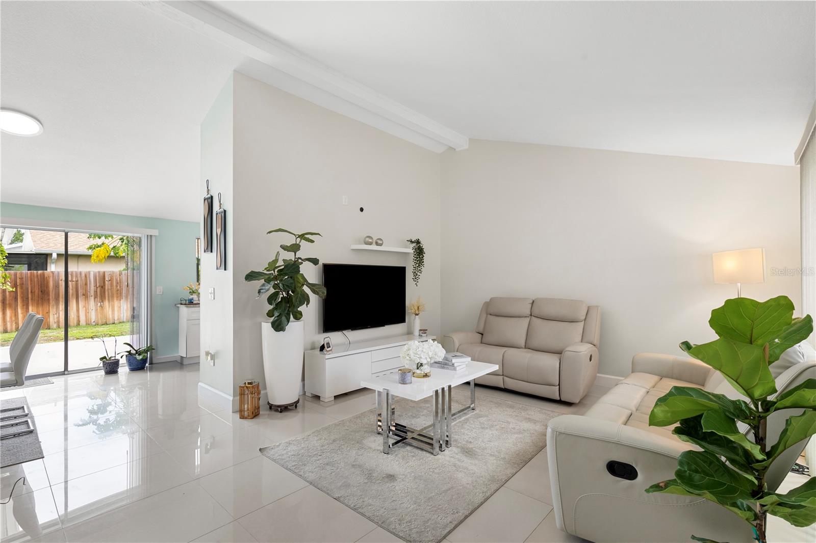 10112 ENCHANTED OAKS CT — photo 17
