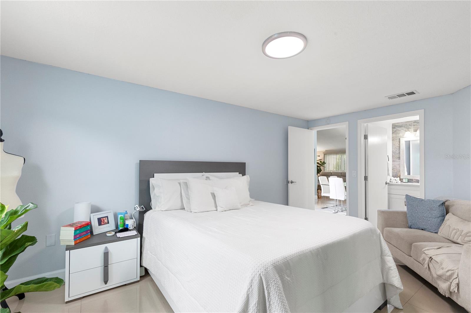 10112 ENCHANTED OAKS CT — photo 14