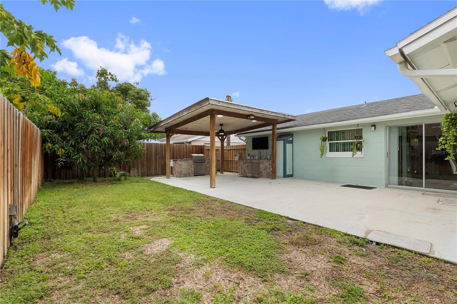 10112 ENCHANTED OAKS CT — photo 22