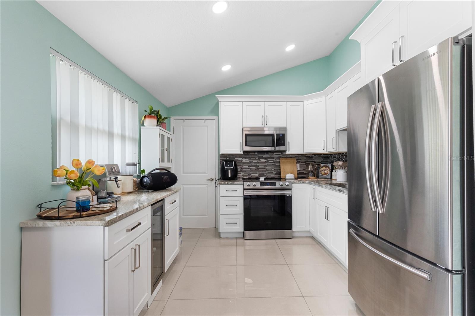 10112 ENCHANTED OAKS CT — photo 19