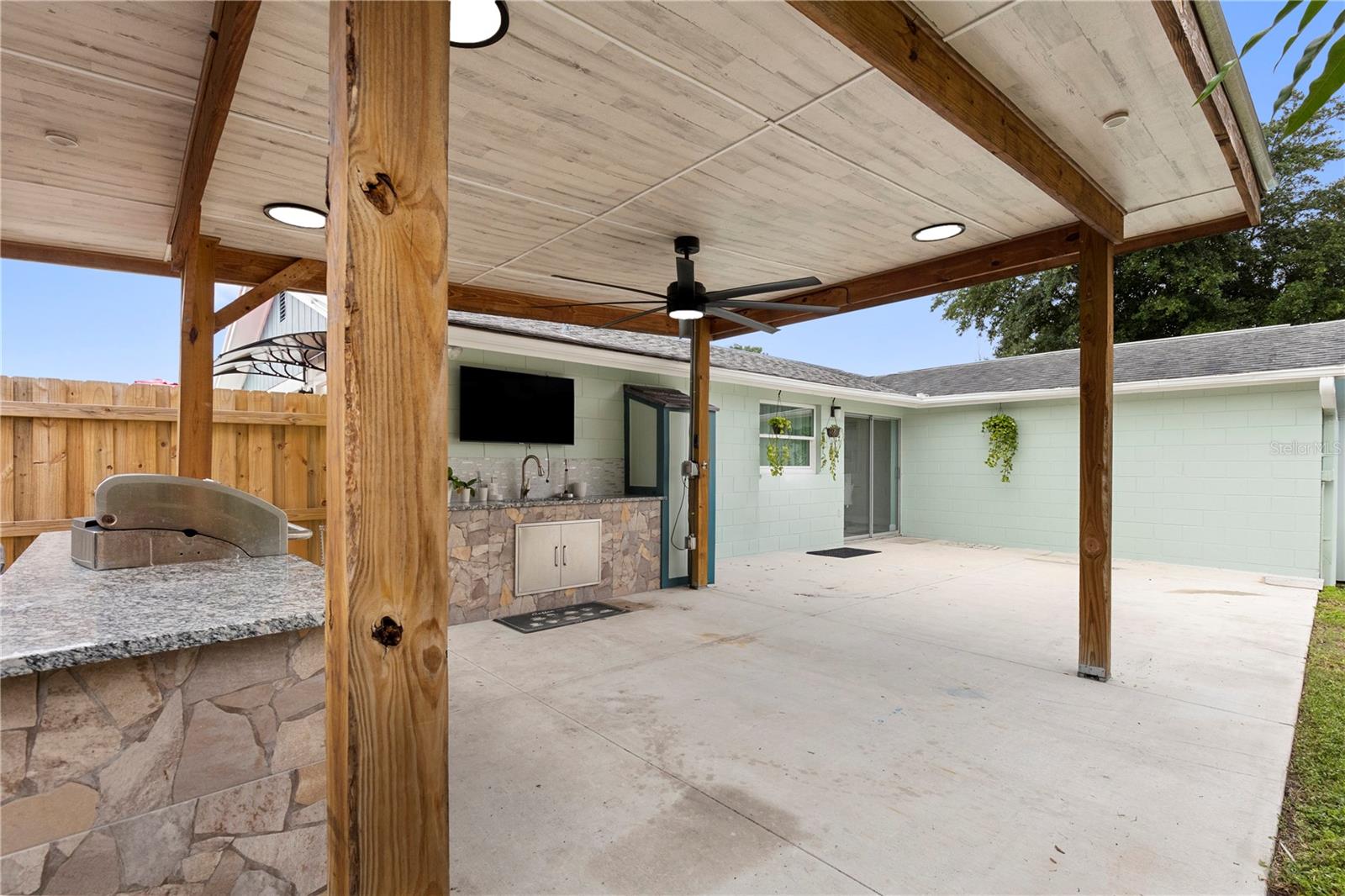 10112 ENCHANTED OAKS CT — photo 25