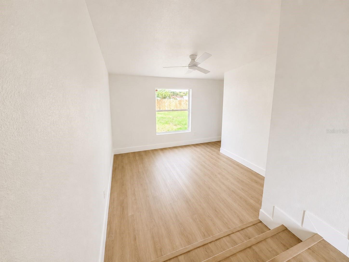 8713 N EDISON AVE — photo 37
