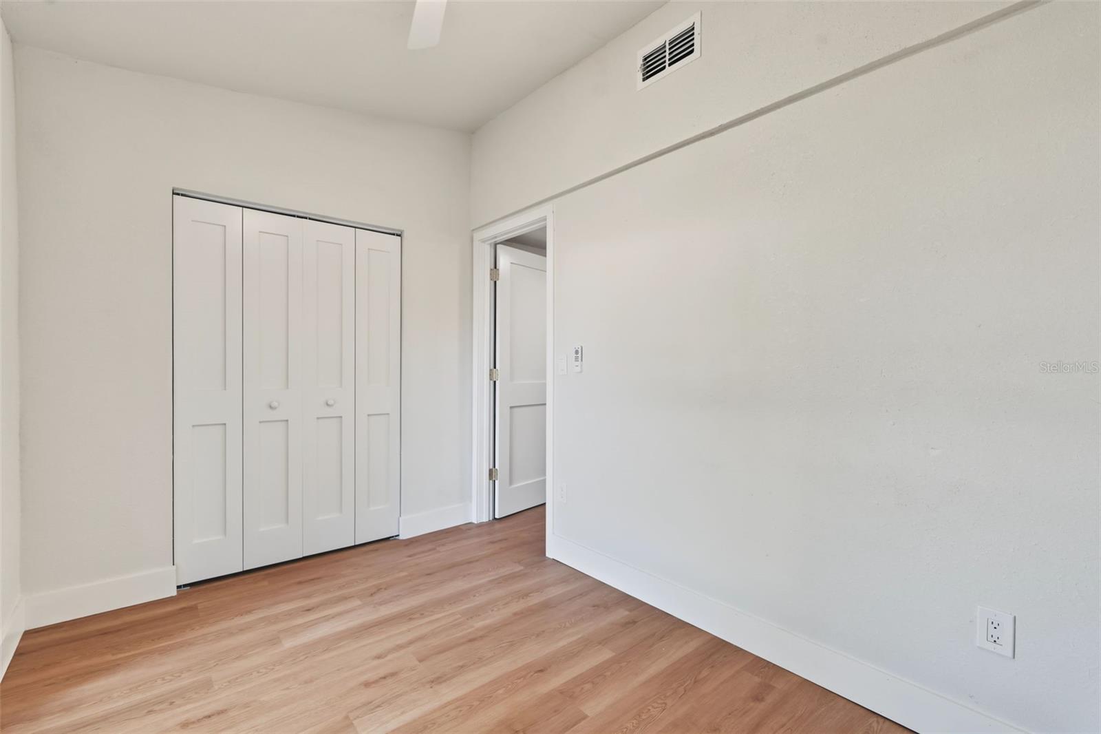 8713 N EDISON AVE — photo 32