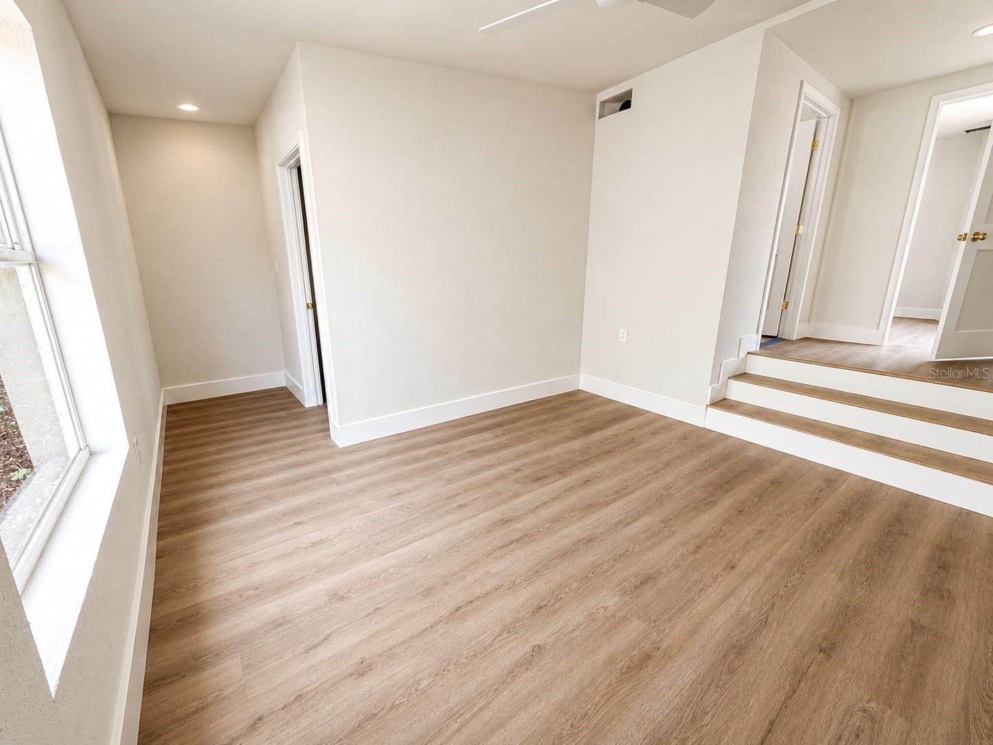 8713 N EDISON AVE — photo 36