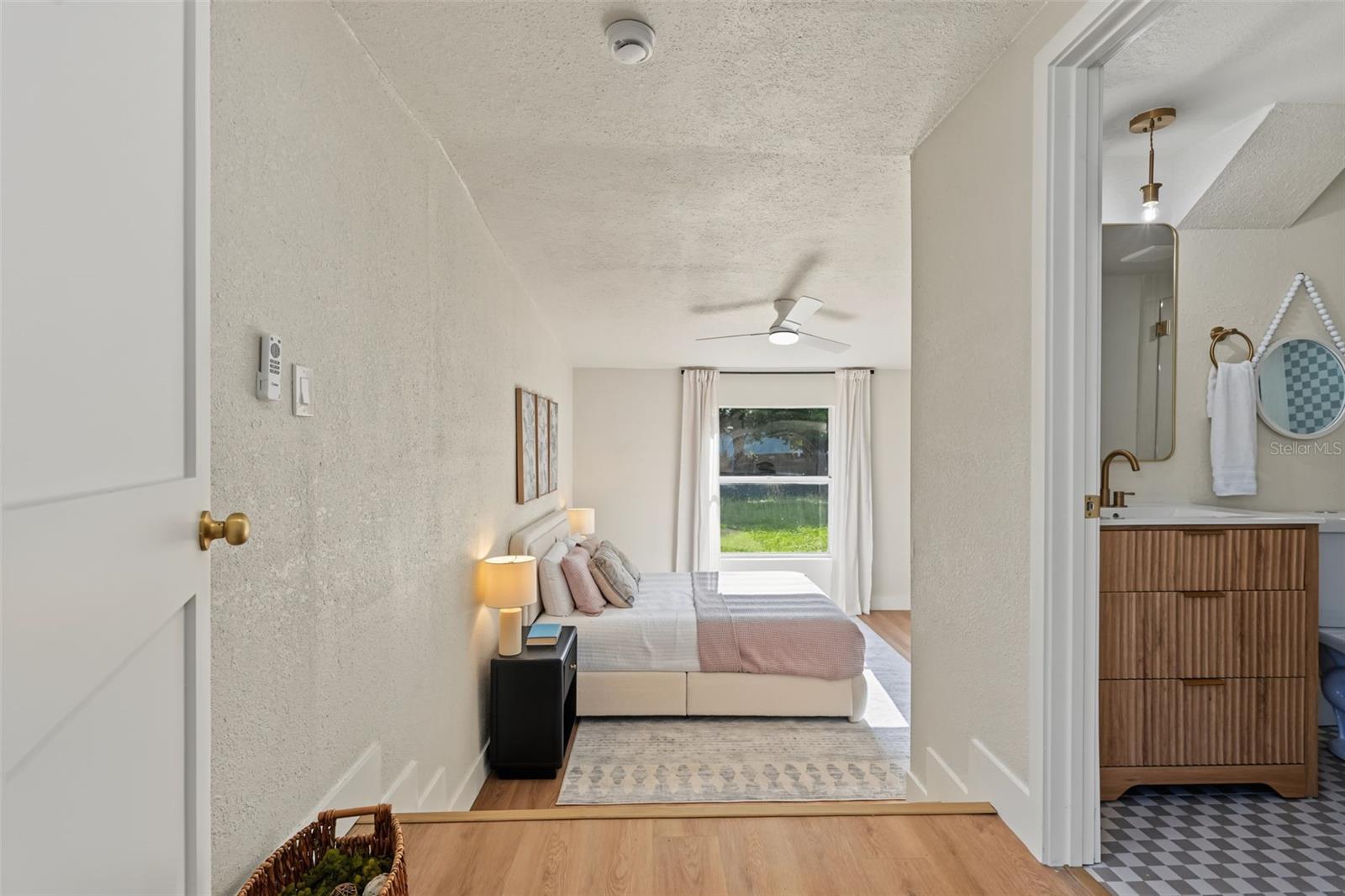 8713 N EDISON AVE — photo 27