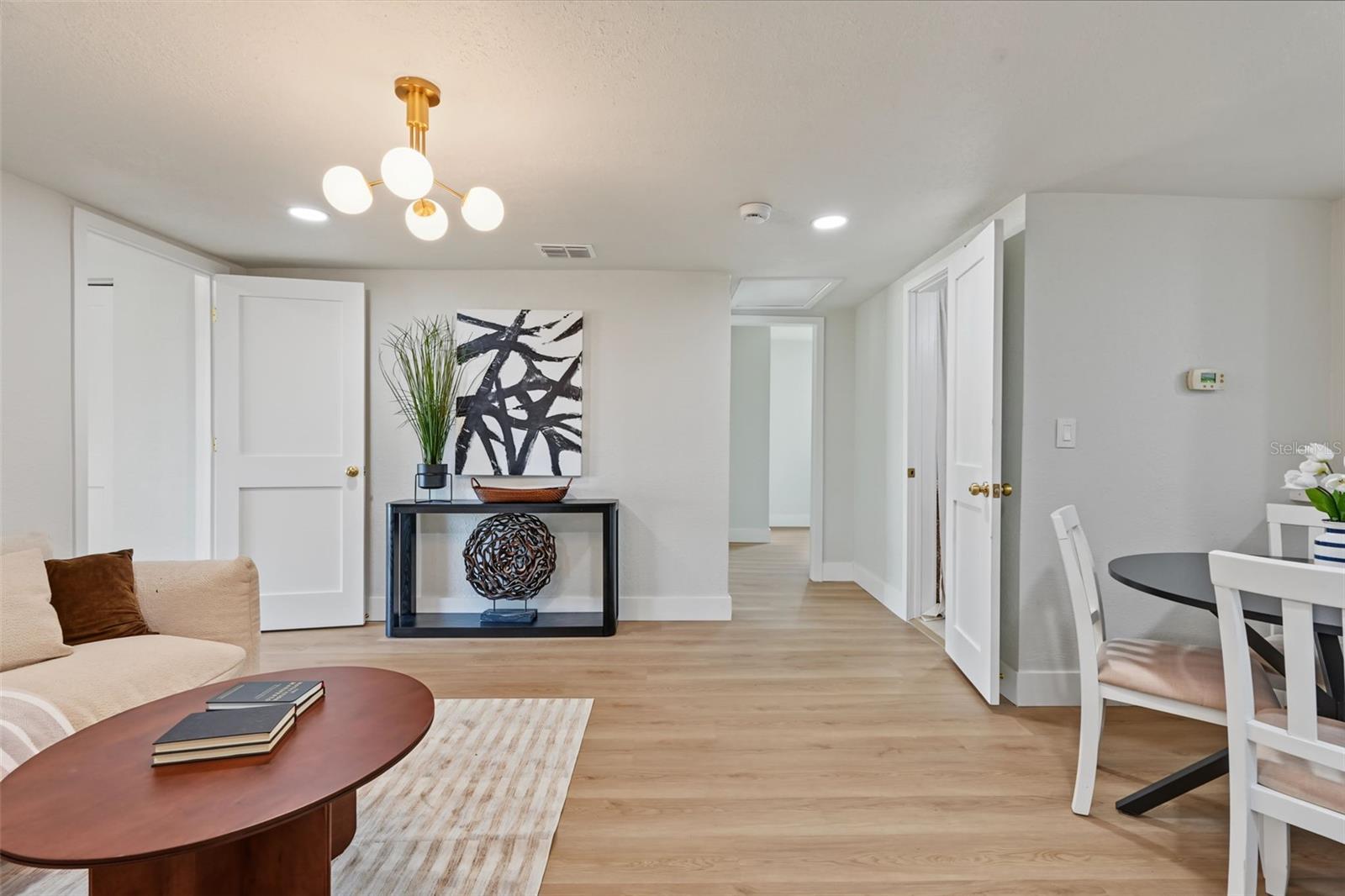 8713 N EDISON AVE — photo 7