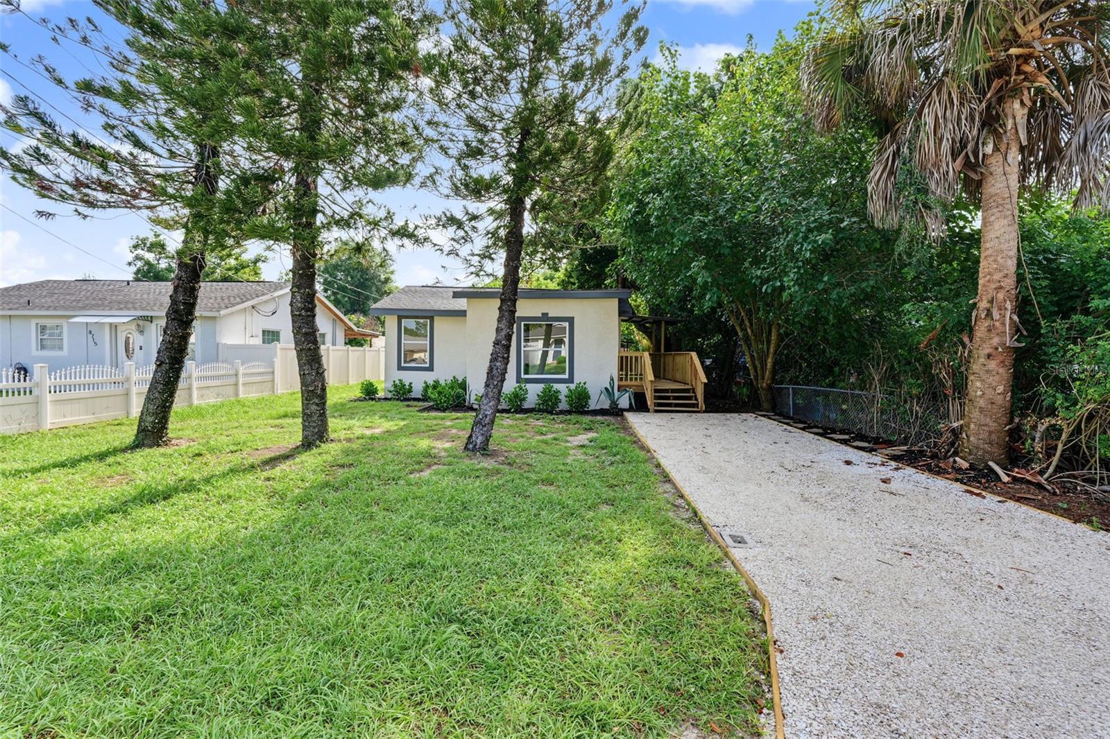 8713 N EDISON AVE — photo 40