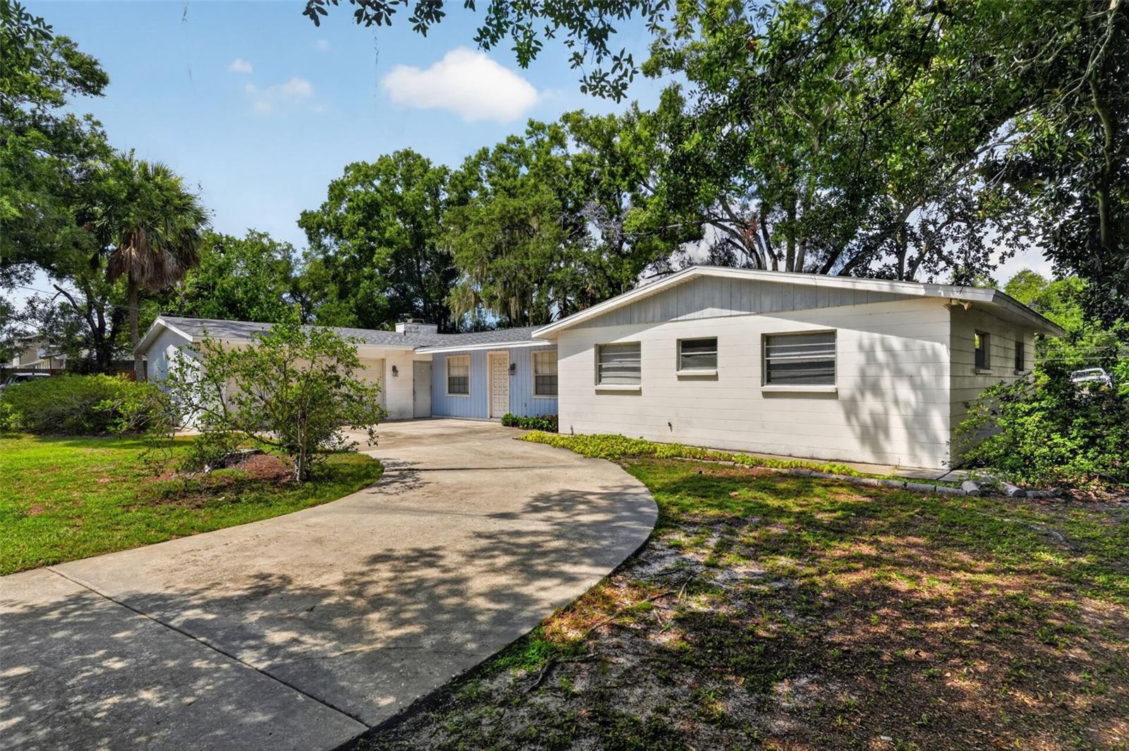 601 WINHAM ST — photo 32