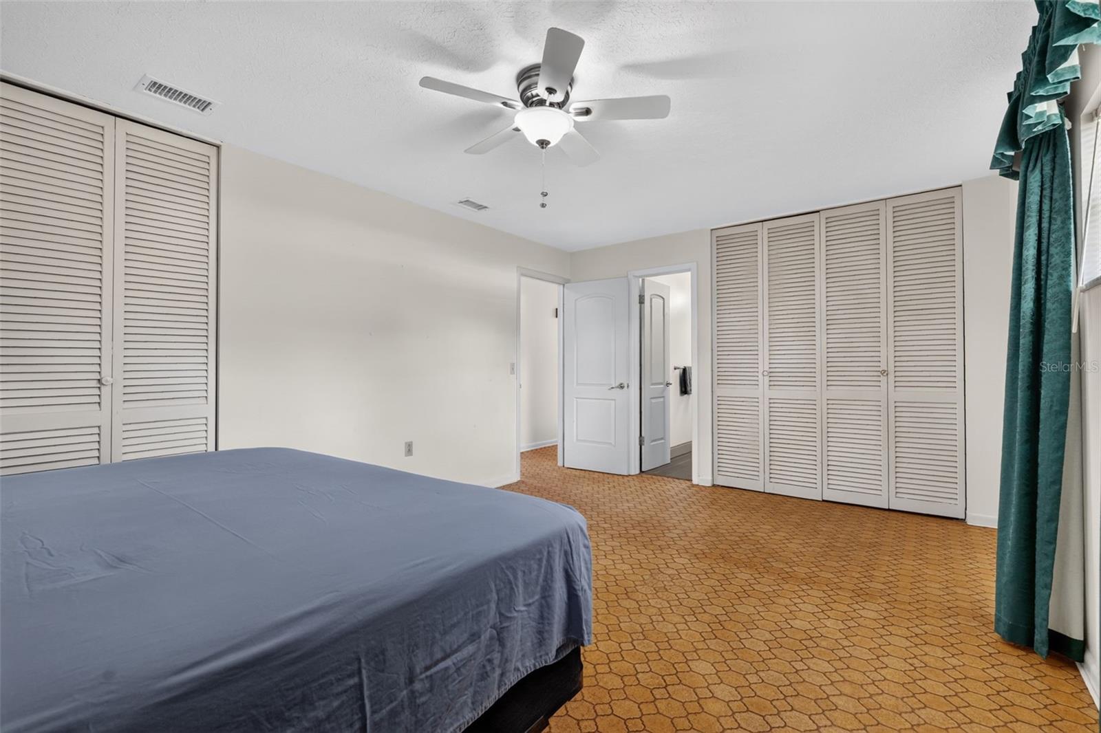 601 WINHAM ST — photo 22