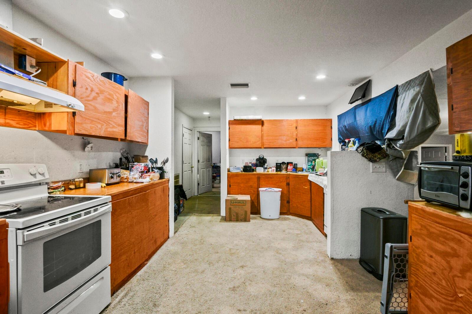 11735 MARJORY AVE — photo 13