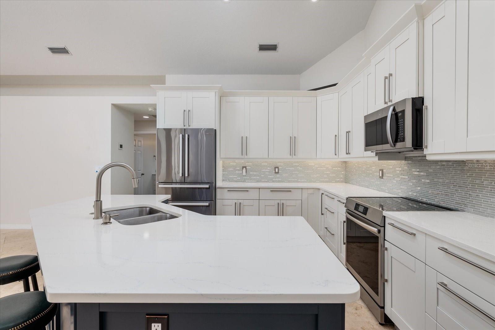 1723 CAPTIVA DR — photo 25