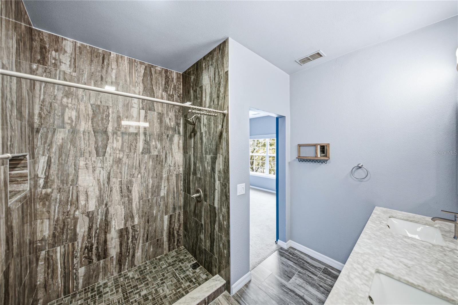 1640 VILLA CAPRI CIR #301 — photo 16