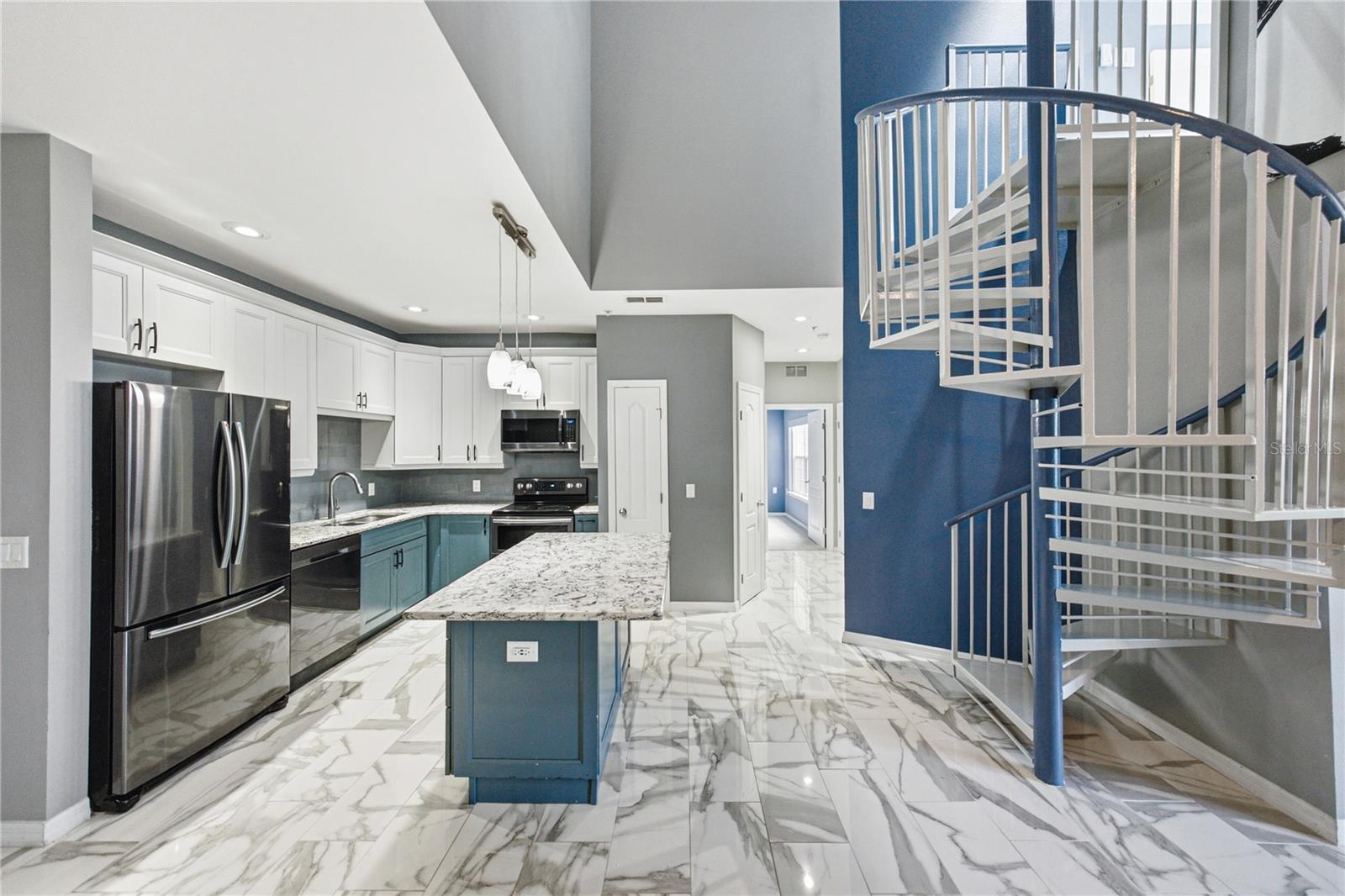 1640 VILLA CAPRI CIR #301 — photo 9