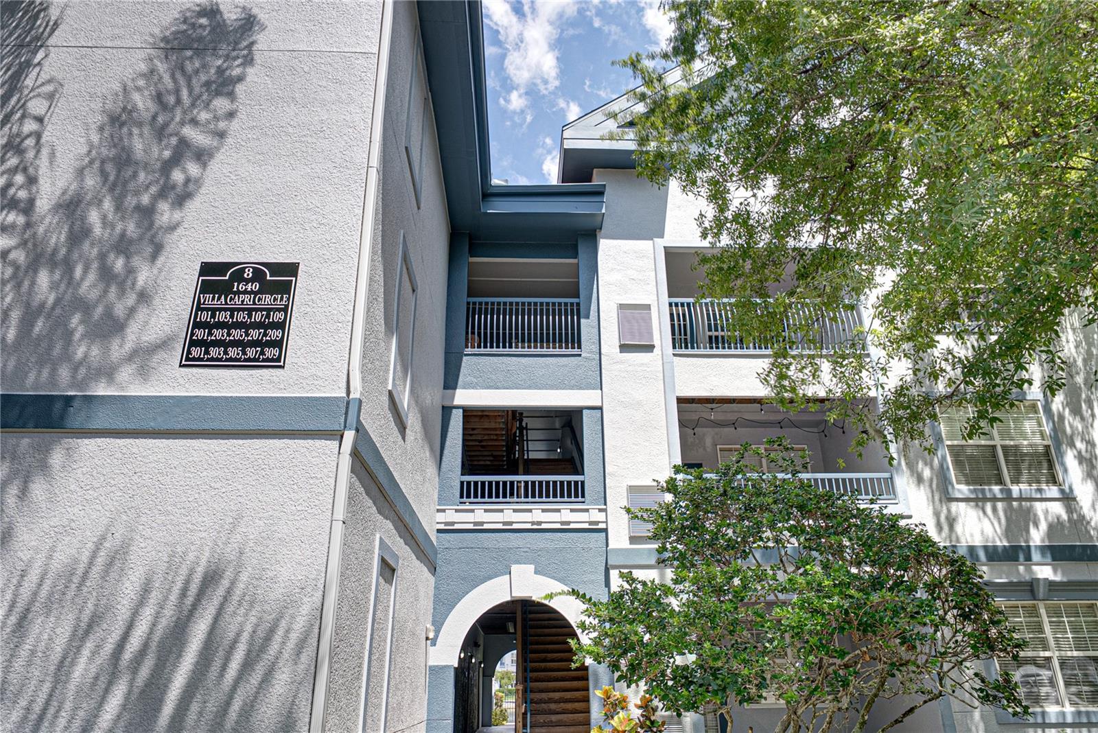 1640 VILLA CAPRI CIR #301 — photo 32