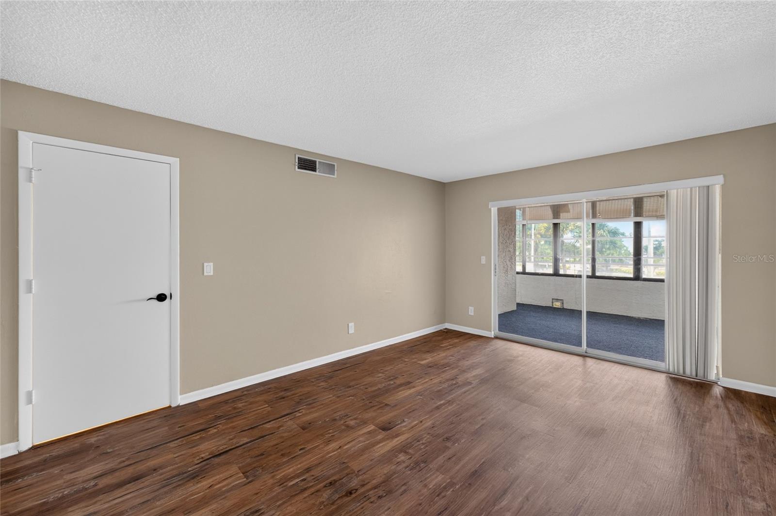 2581 COUNTRYSIDE BLVD #2210 — photo 9