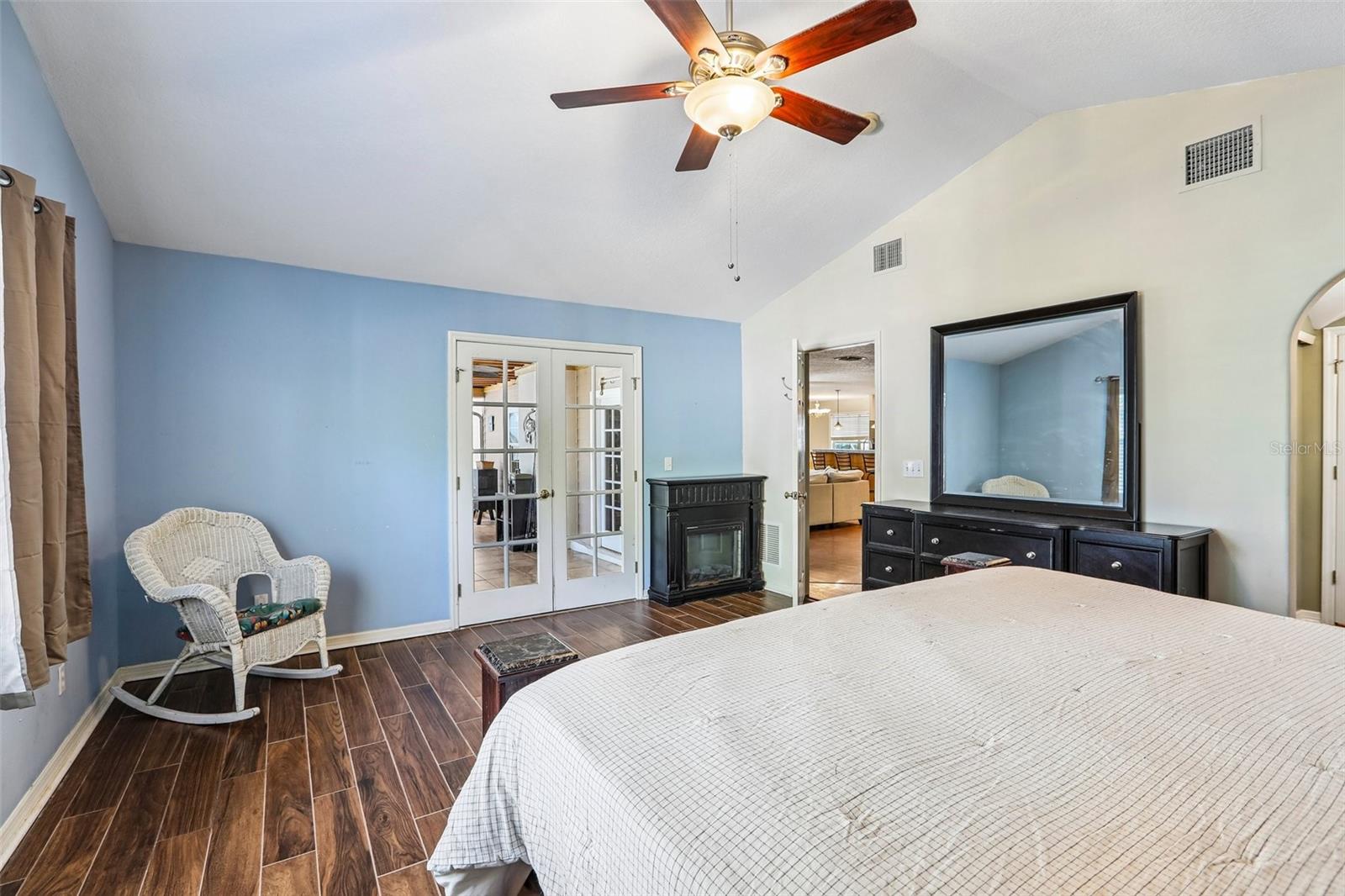 3131 N CANAL DR — photo 15