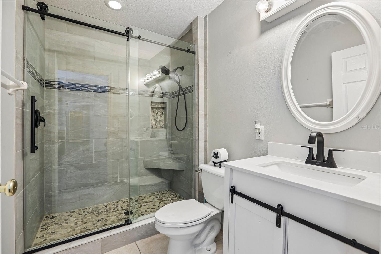 3131 N CANAL DR — photo 38