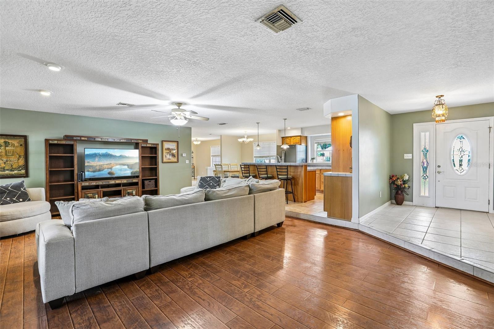 3131 N CANAL DR — photo 5