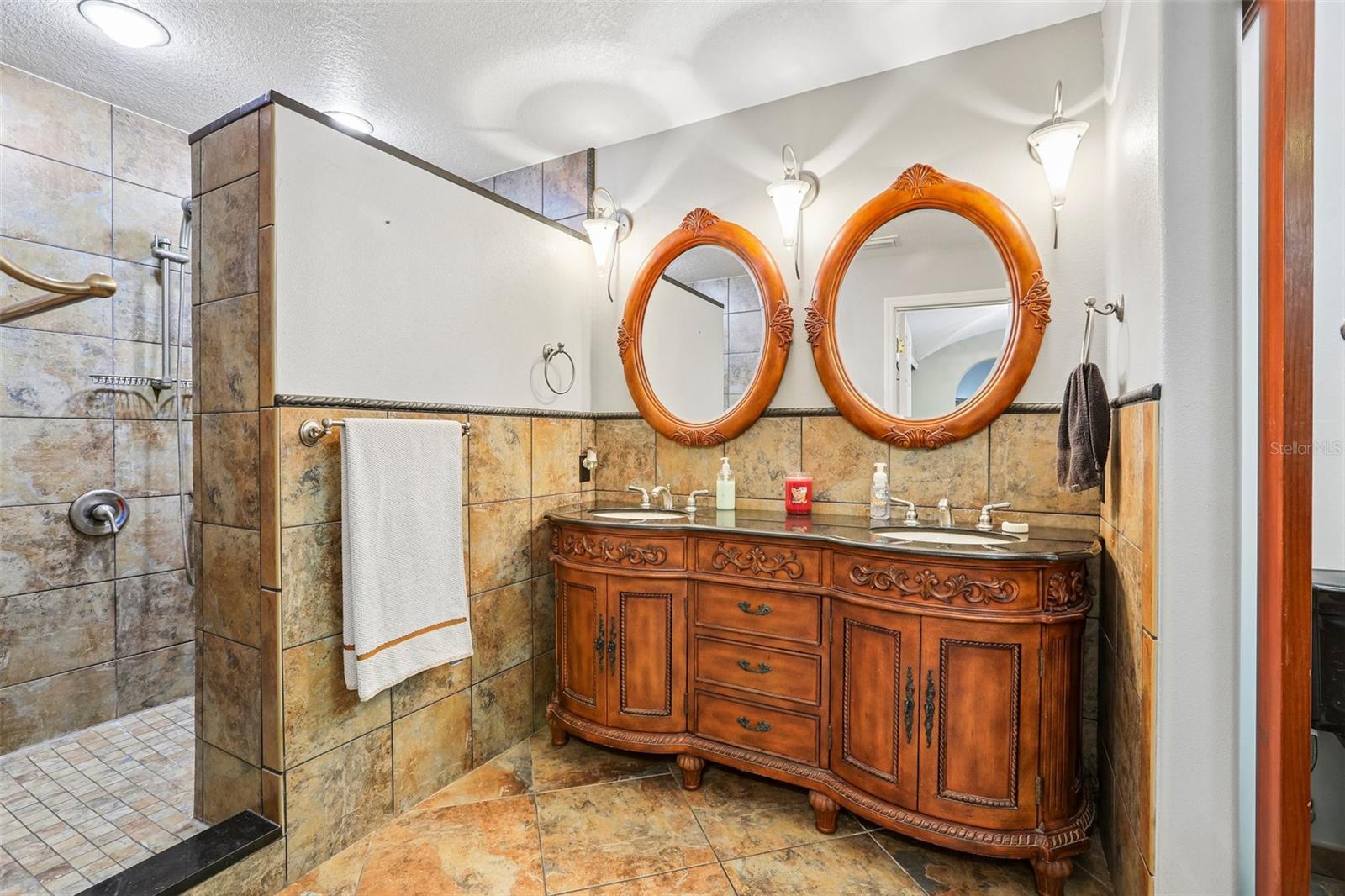 3131 N CANAL DR — photo 20