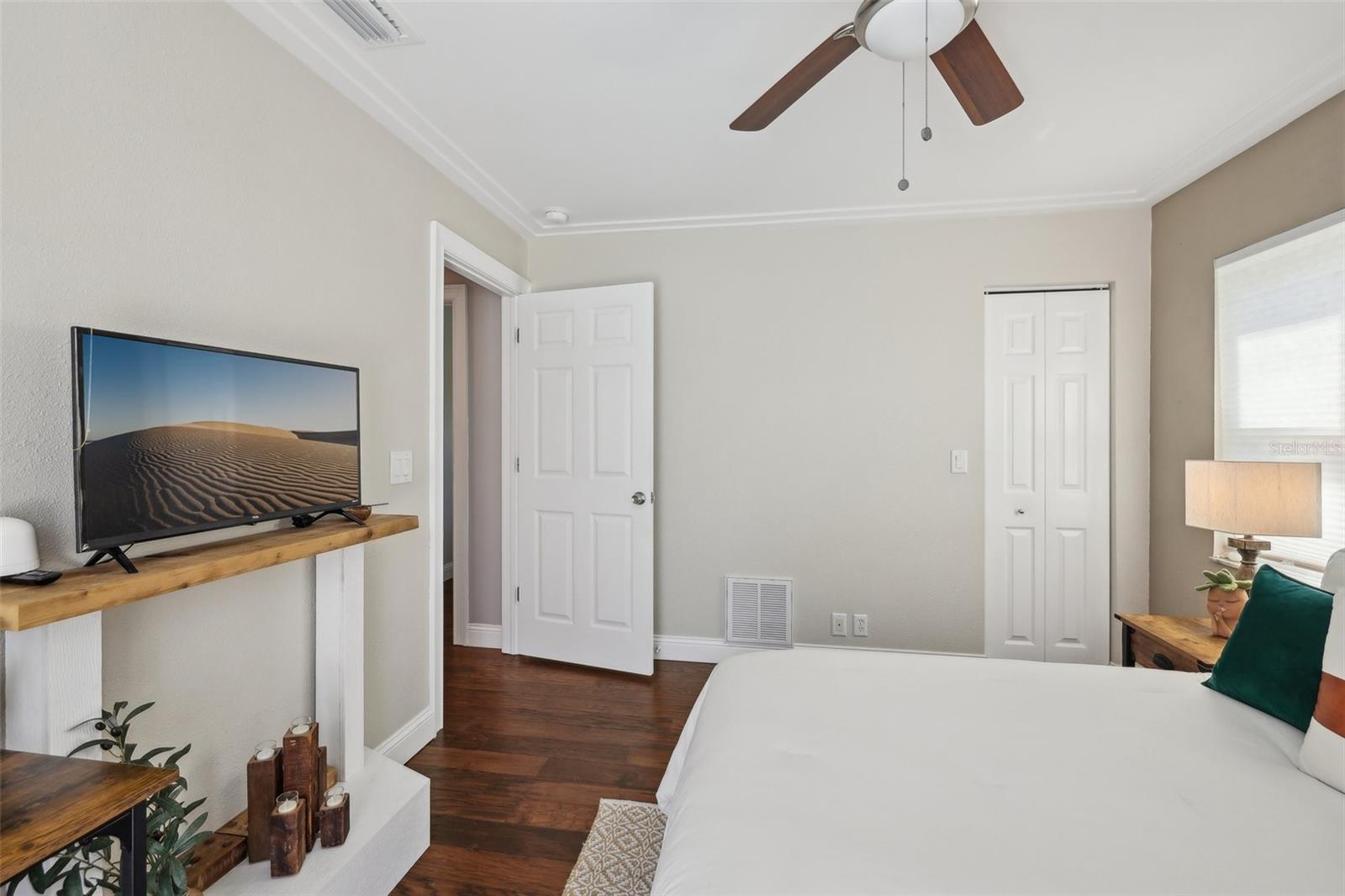 954 COBBLESTONE LN — photo 50