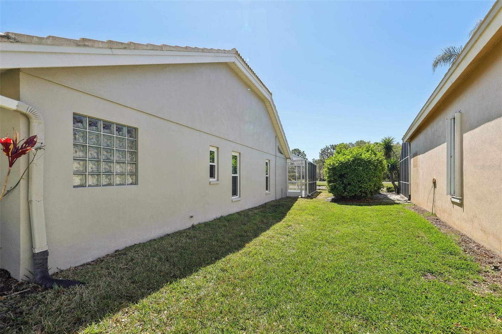 954 COBBLESTONE LN — photo 63