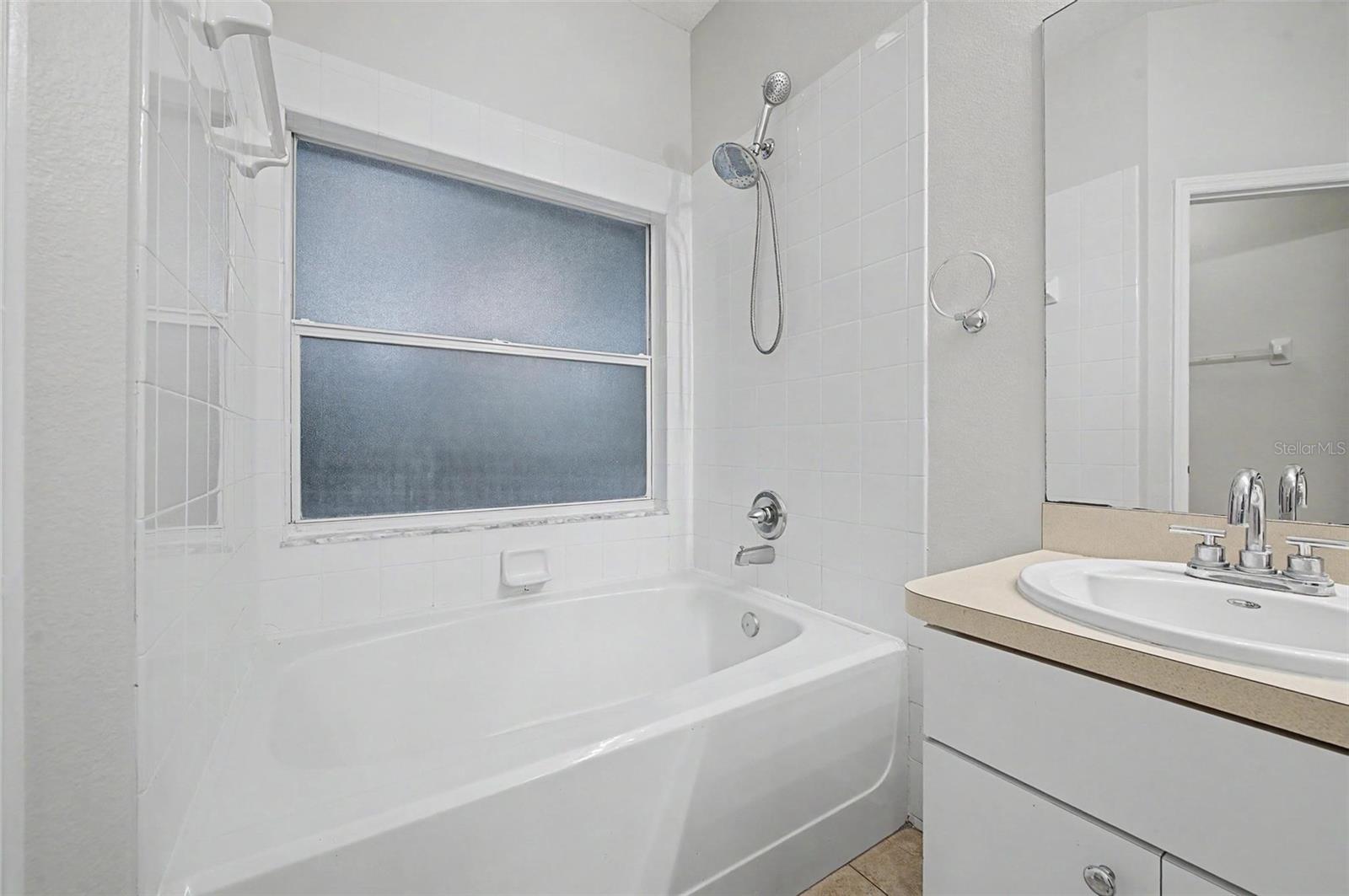 6222 CRICKETHOLLOW DR — photo 34