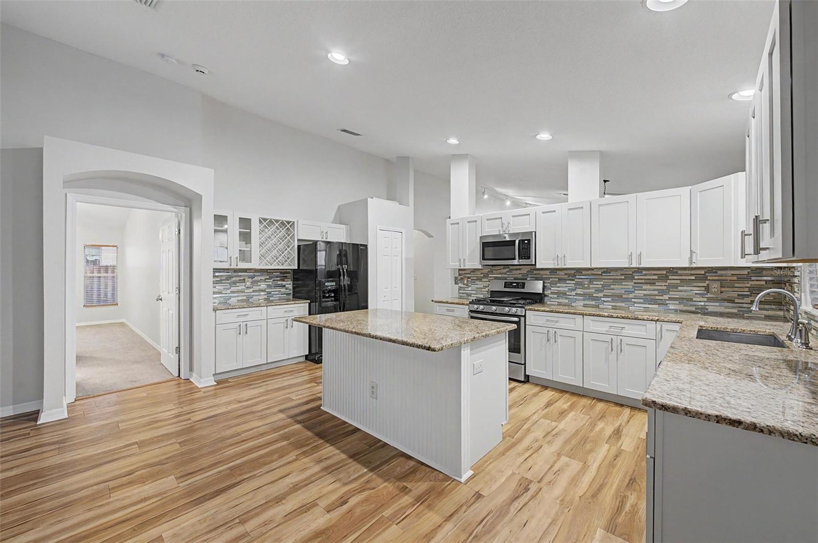 6222 CRICKETHOLLOW DR — photo 5