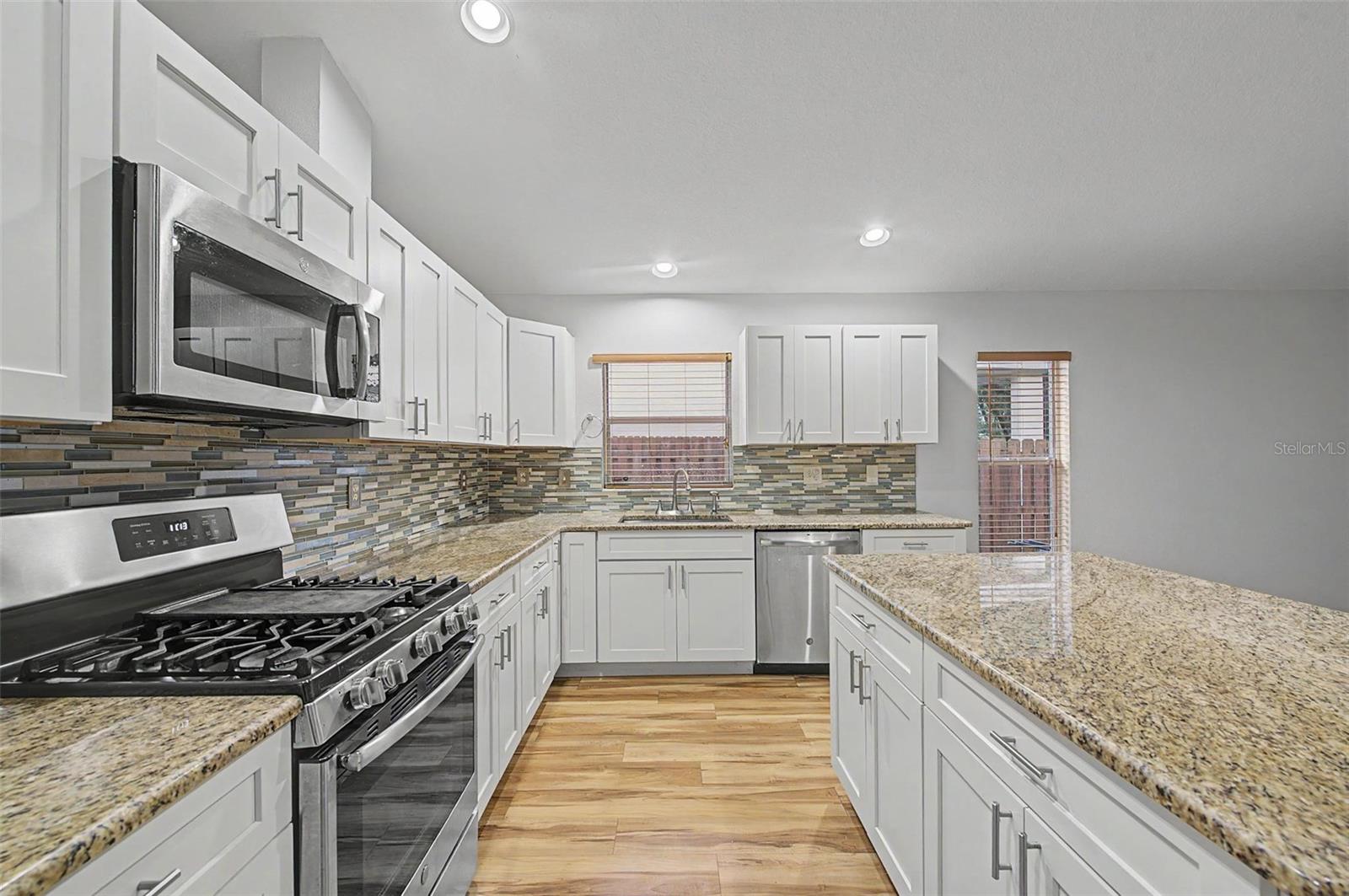 6222 CRICKETHOLLOW DR — photo 9