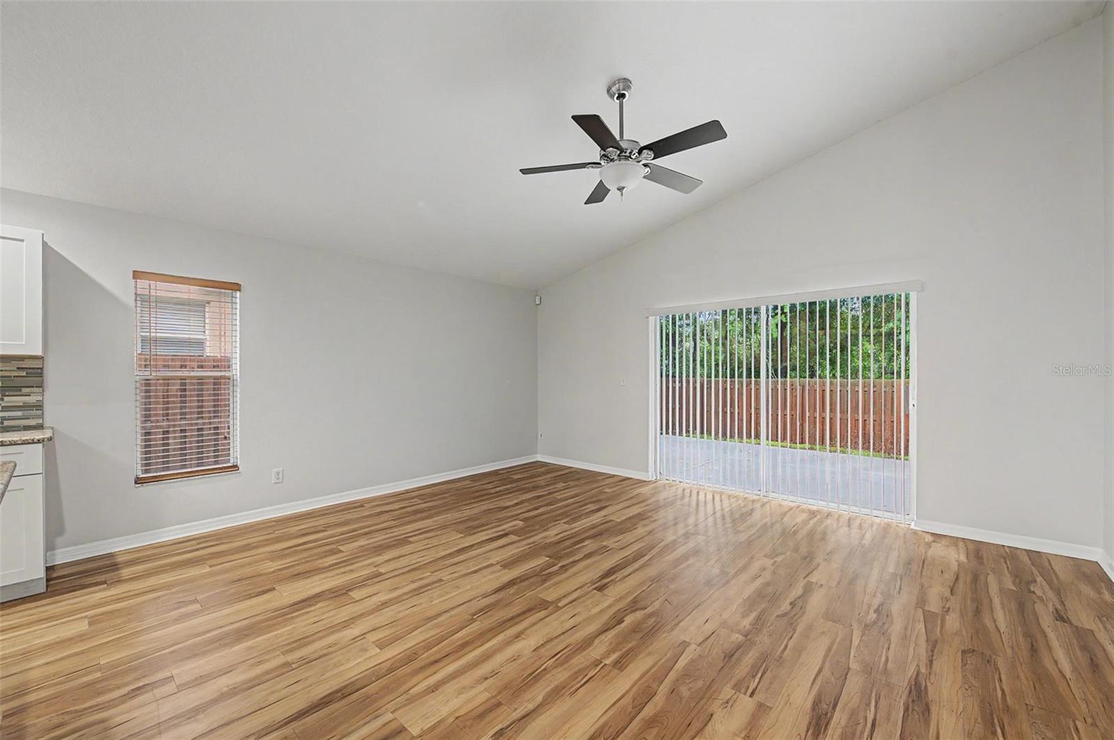 6222 CRICKETHOLLOW DR — photo 26