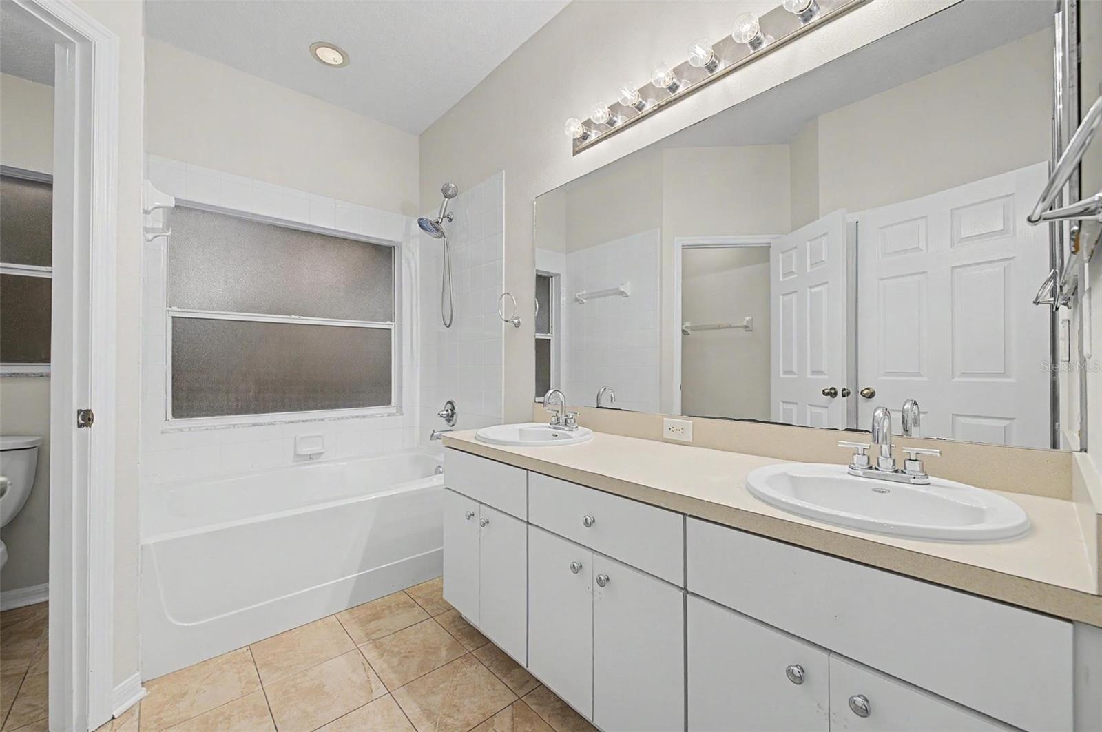 6222 CRICKETHOLLOW DR — photo 35