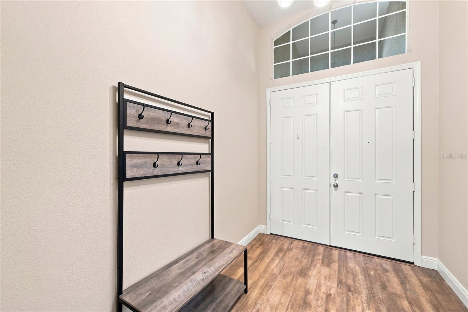 295 LONDONDERRY DR — photo 7