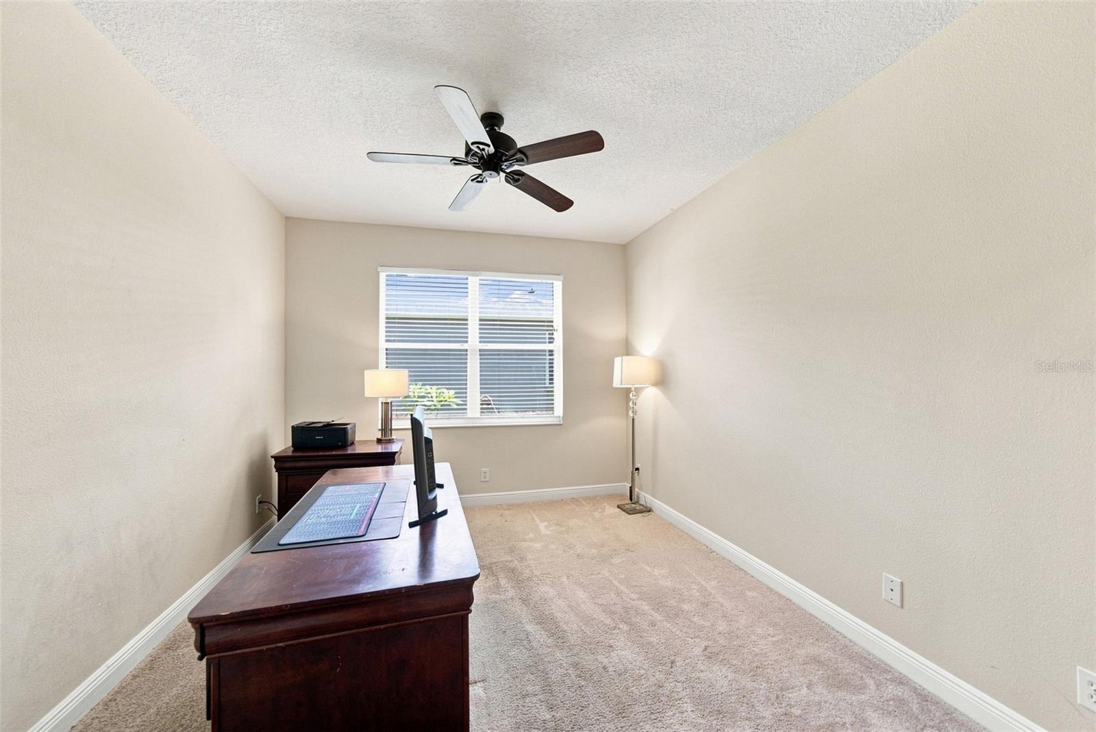 295 LONDONDERRY DR — photo 24