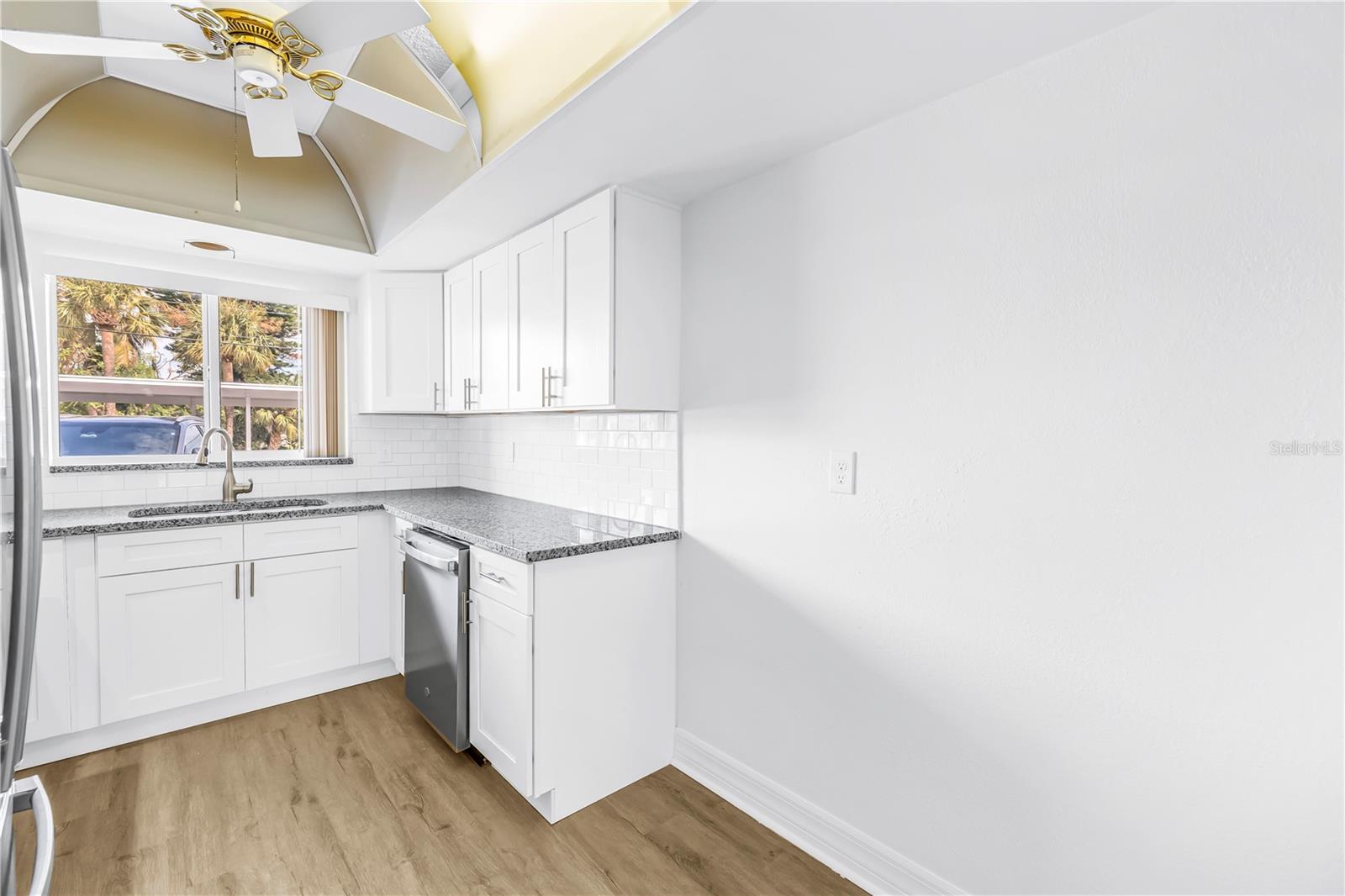 300 64TH AVE #117 — photo 24