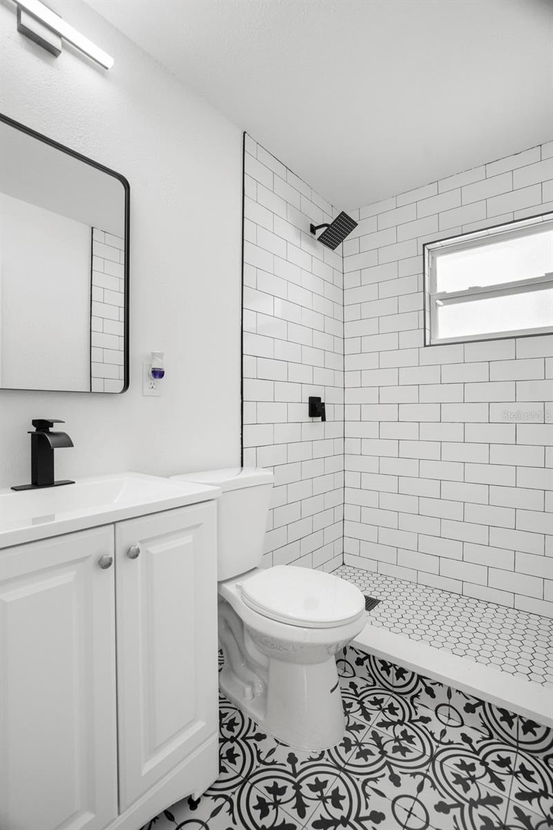 4406 W WALLACE AVE — photo 13